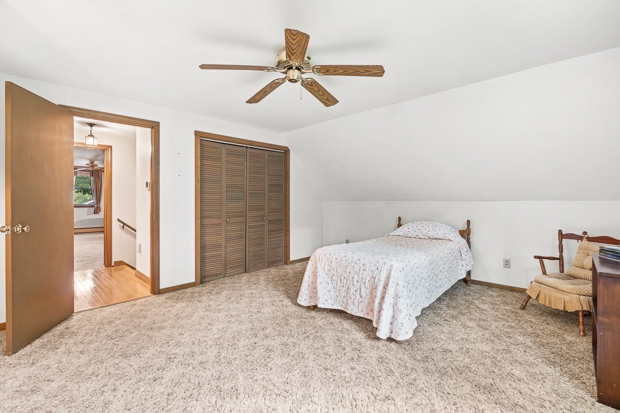 6 Woodbury Lane Property Photo 18