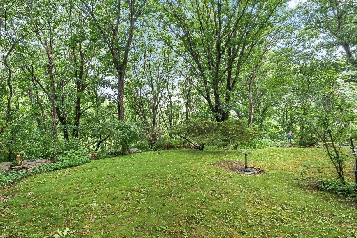 6 Woodbury Lane Property Photo 27