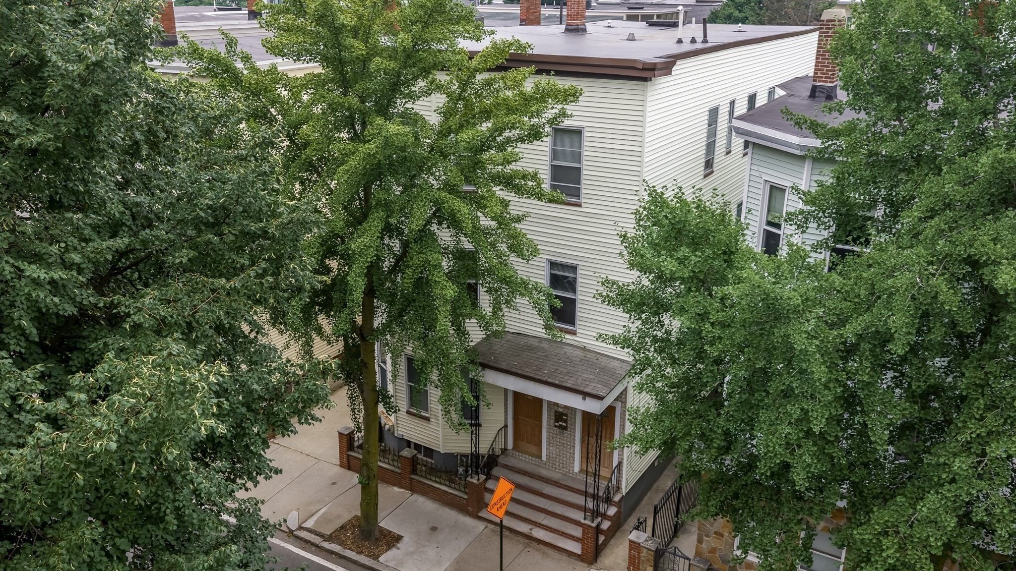 311-313 Cardinal Medeiros Ave Property Photo 1