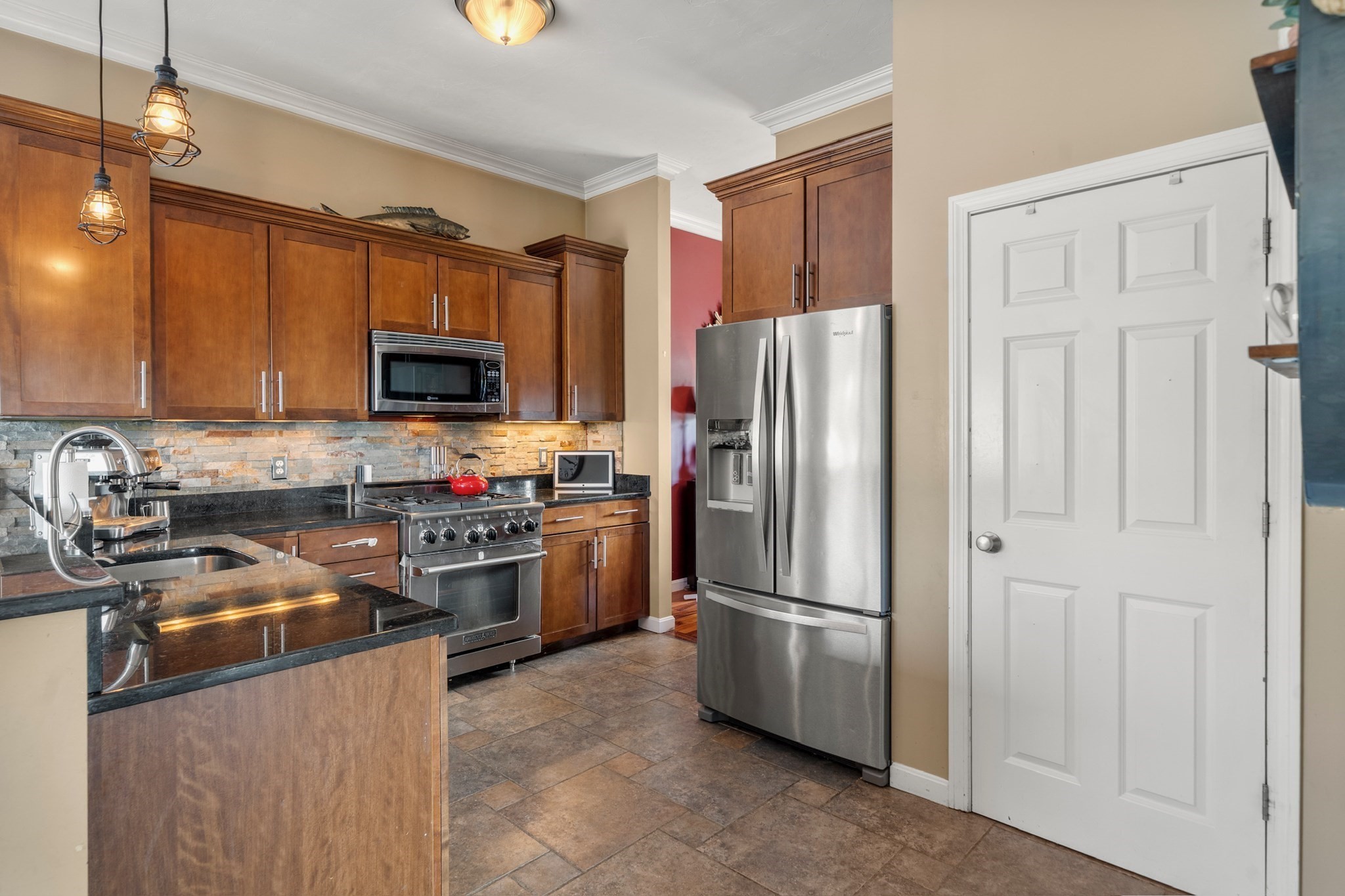 11 Kevin Avenue Property Photo 12