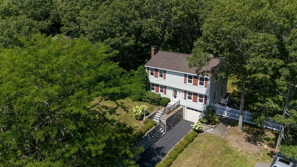 10 Pinehurst Dr Property Photo 3