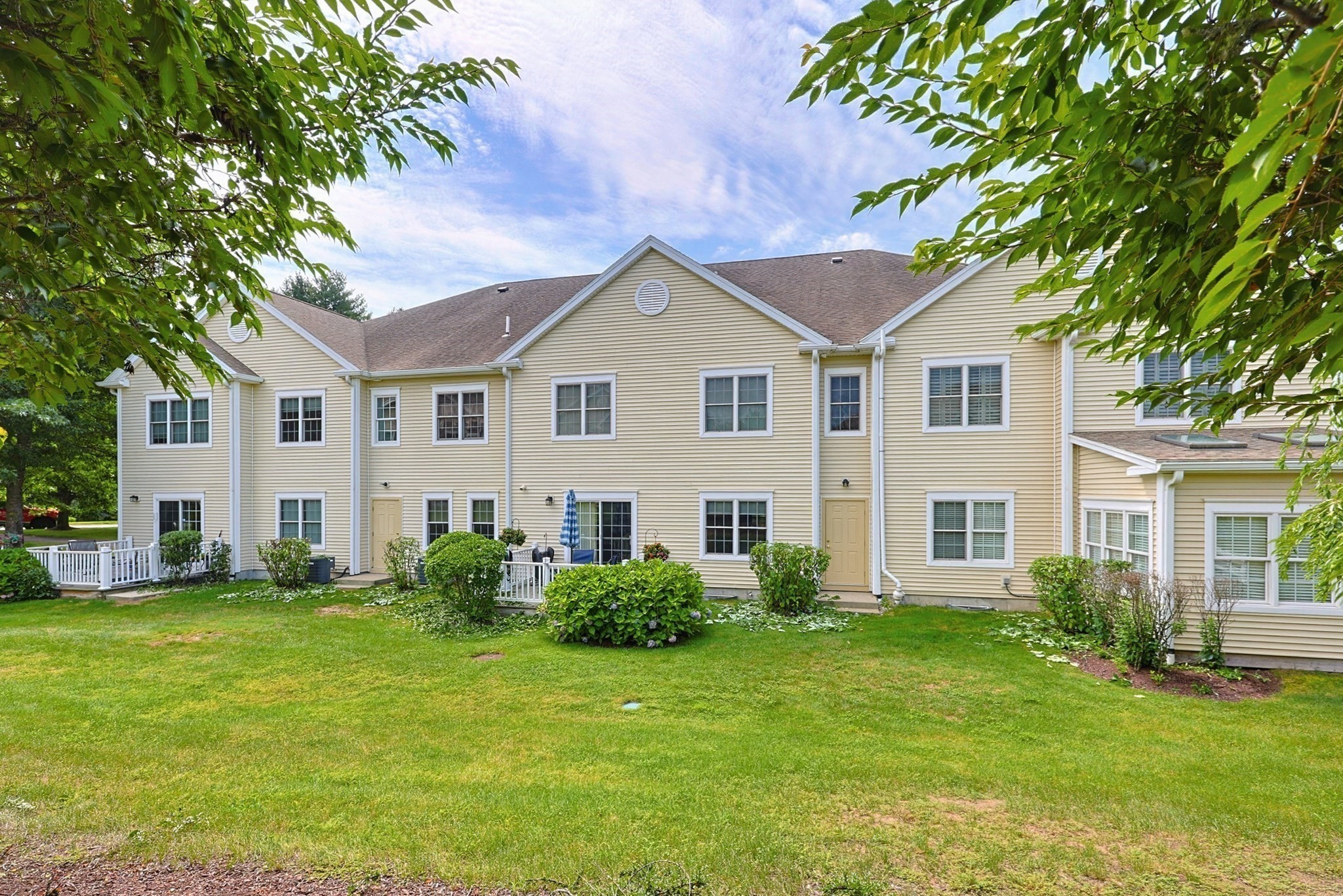 631 East Street # C202 Property Photo 2