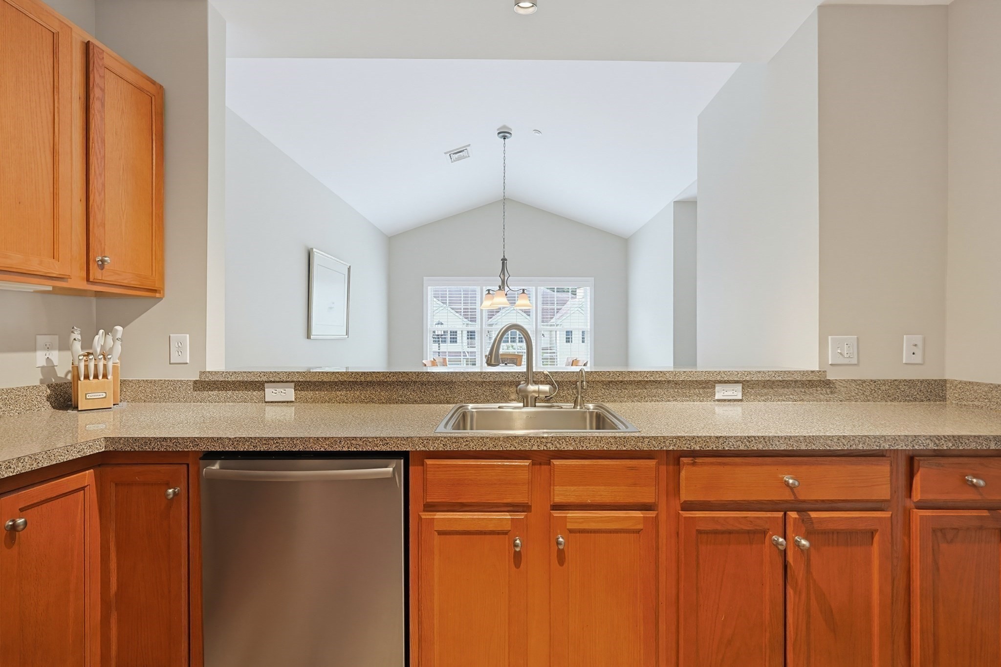 631 East Street # C202 Property Photo 10