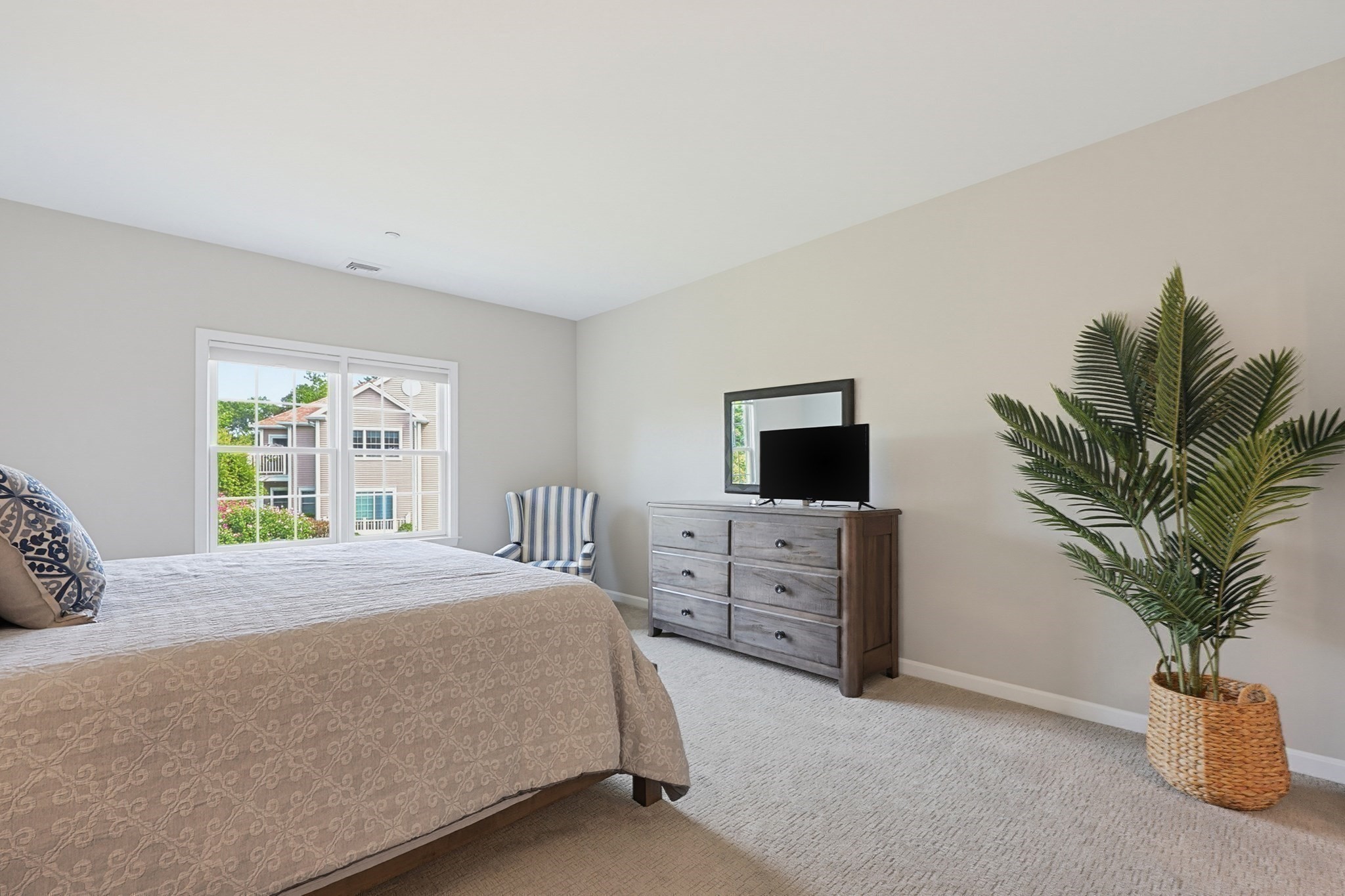 631 East Street # C202 Property Photo 23