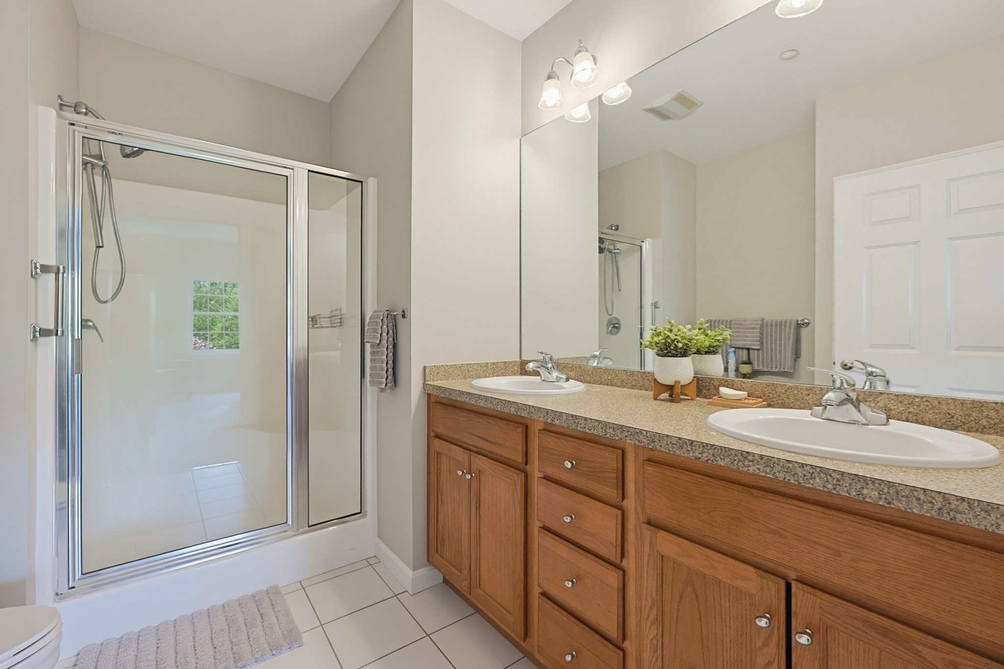 631 East Street # C202 Property Photo 26
