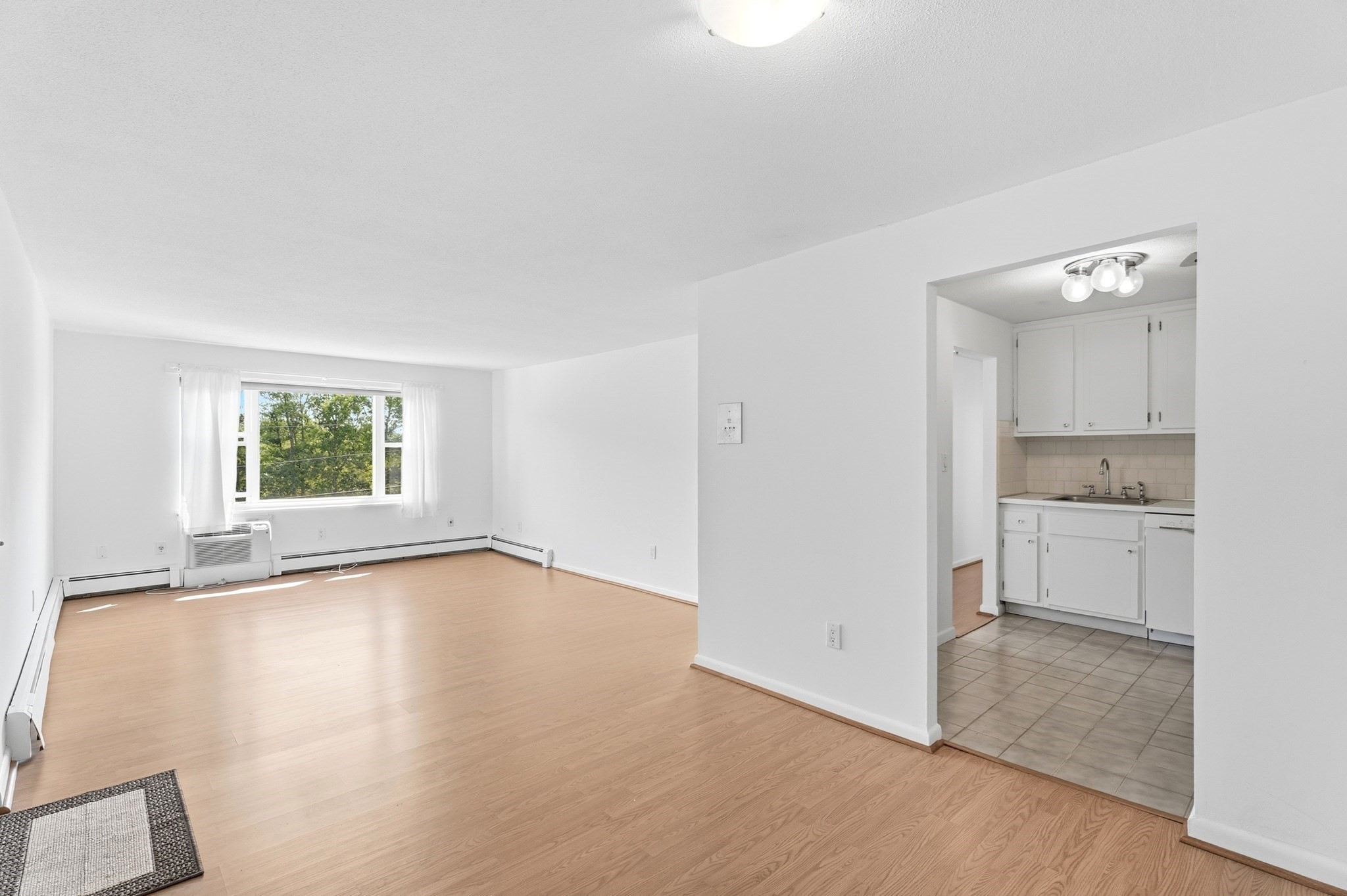 1 Colonial Dr # 8 Property Photo 3
