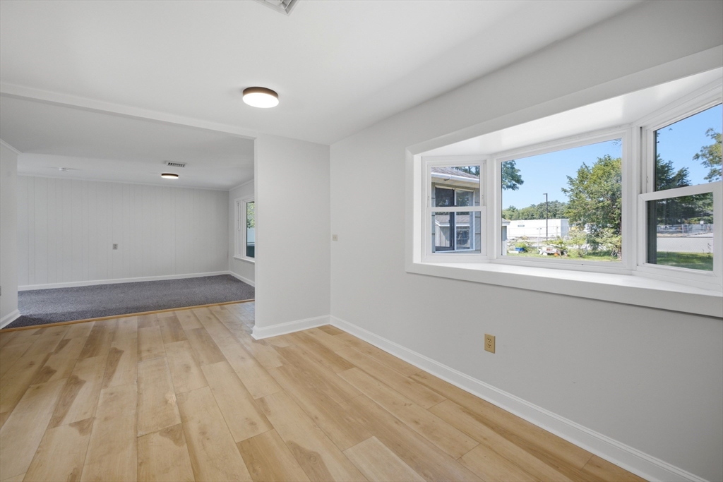 154 Maple Street Property Photo 8