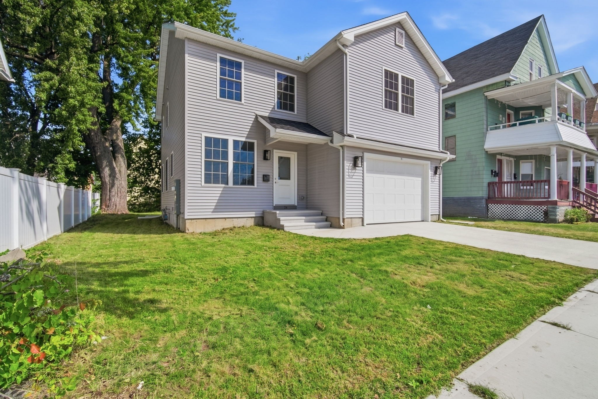 24 Medford St Property Photo 1