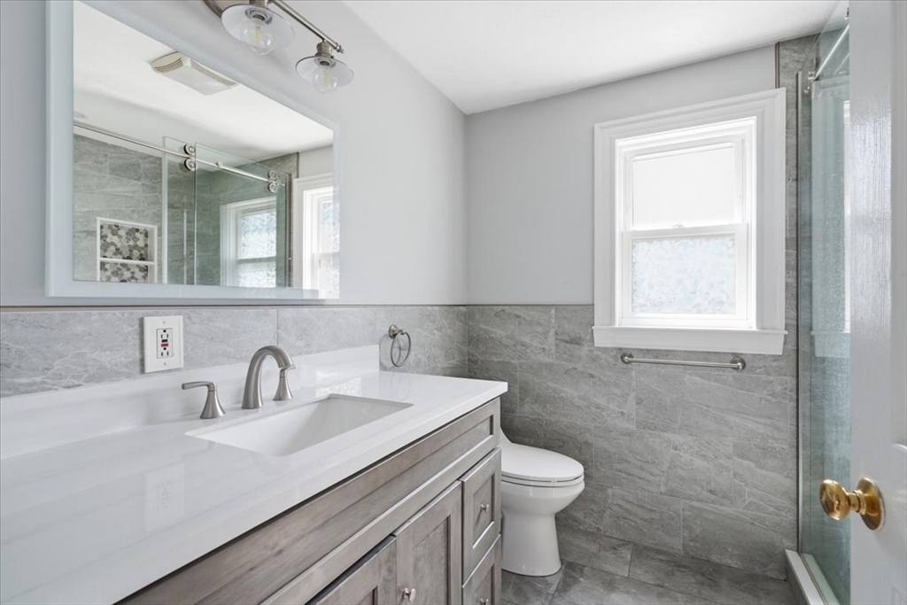 55 Vfw Drive Property Photo 8