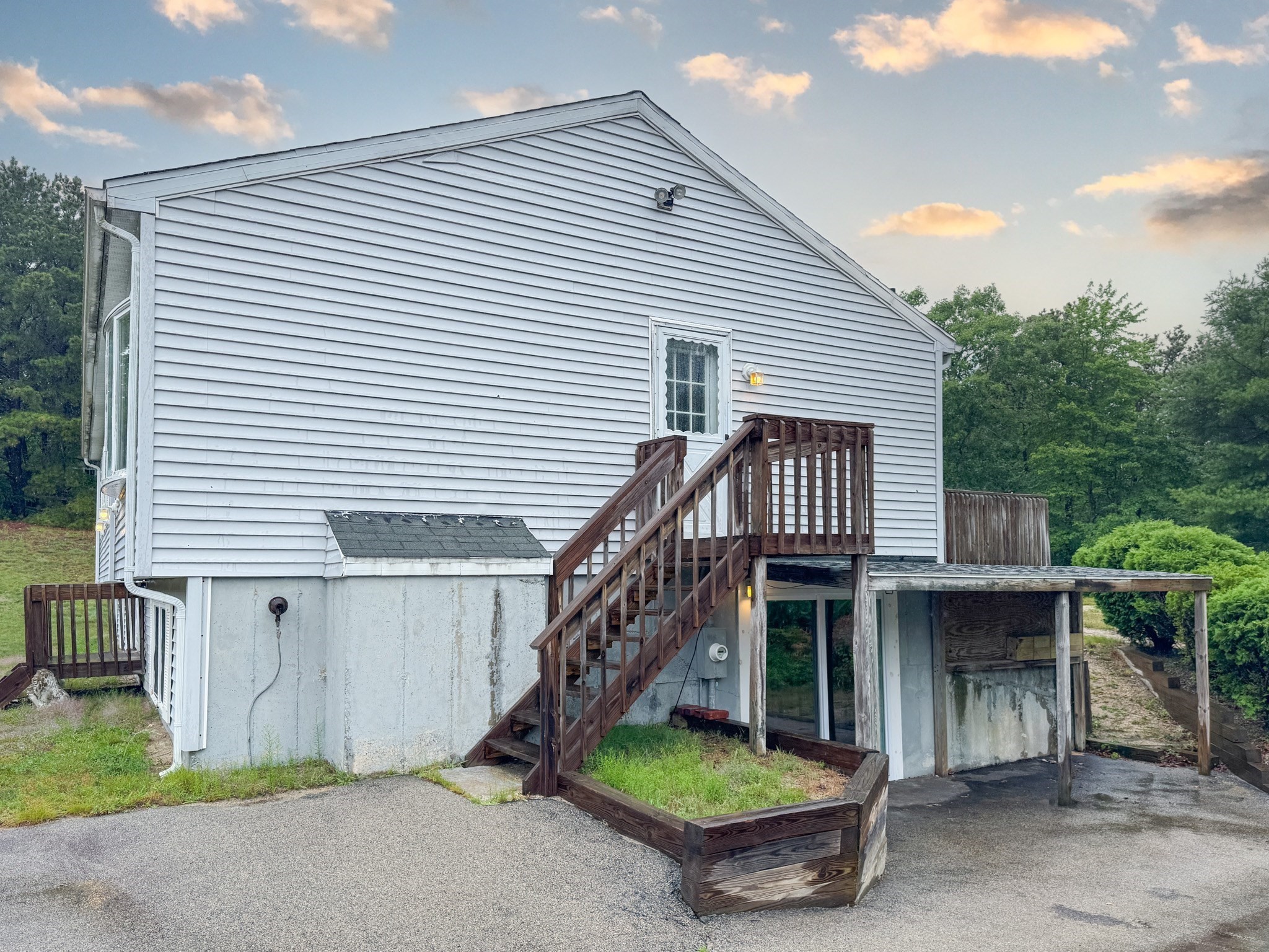 27 Treetop Way Property Photo 5