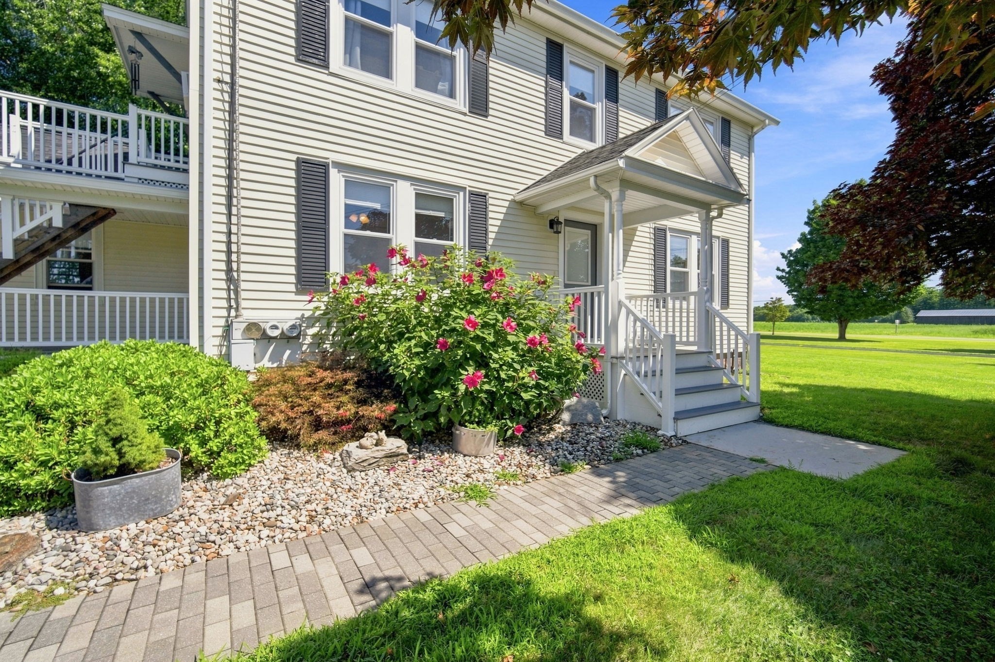 98 Stockbridge Rd Property Photo 3