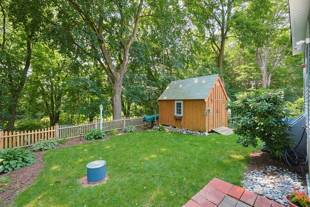 9 Parmenter Ave Property Photo 20