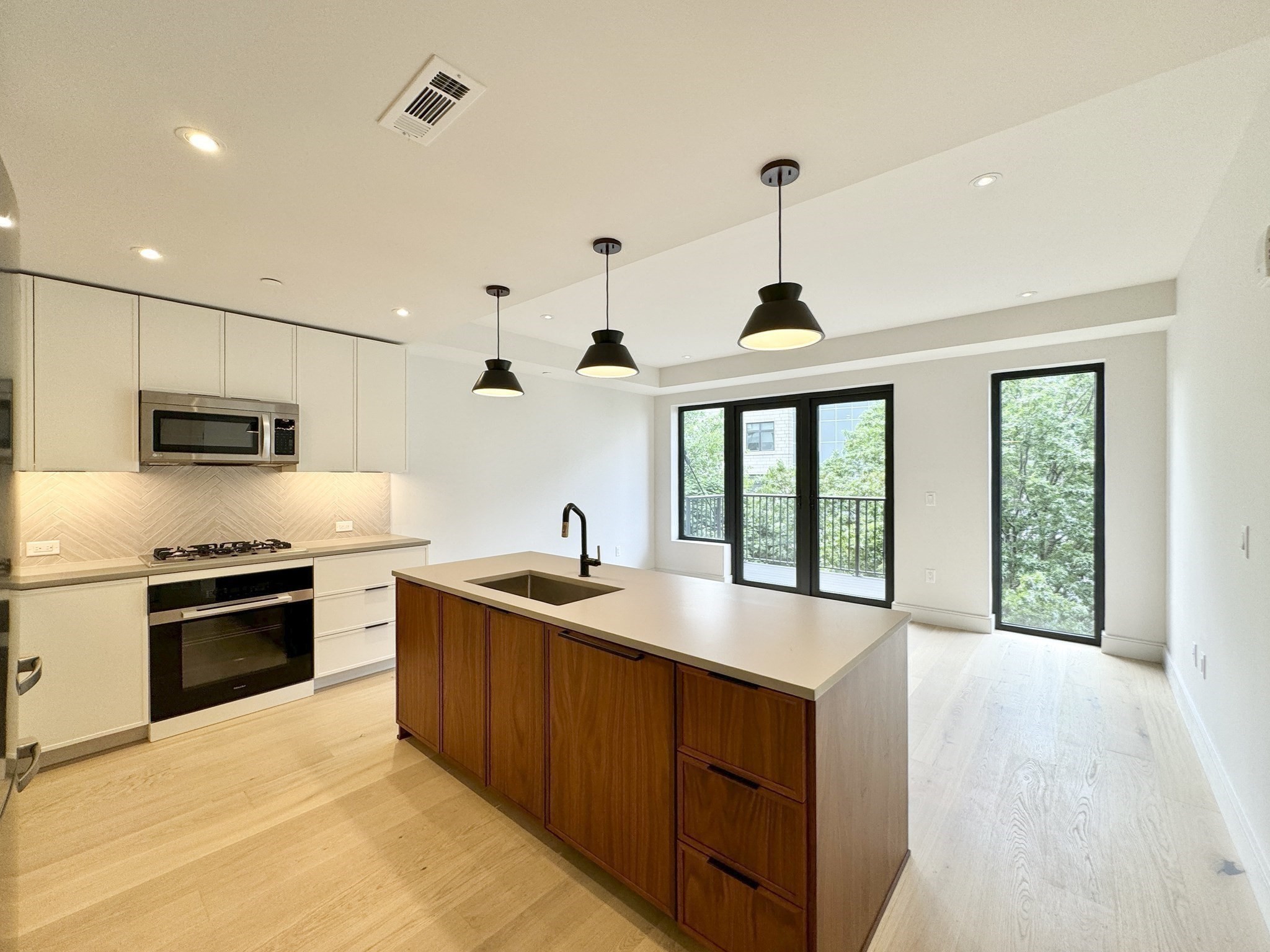 1 Nevins Hill Way # 406 Property Photo 2