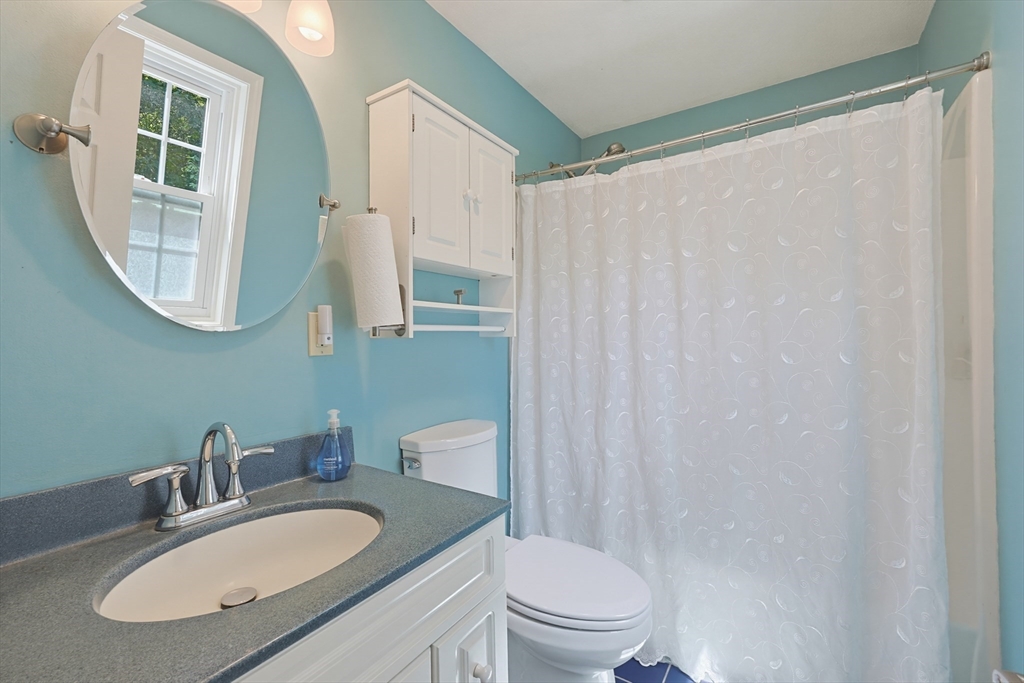 157 Taunton St Property Photo 13