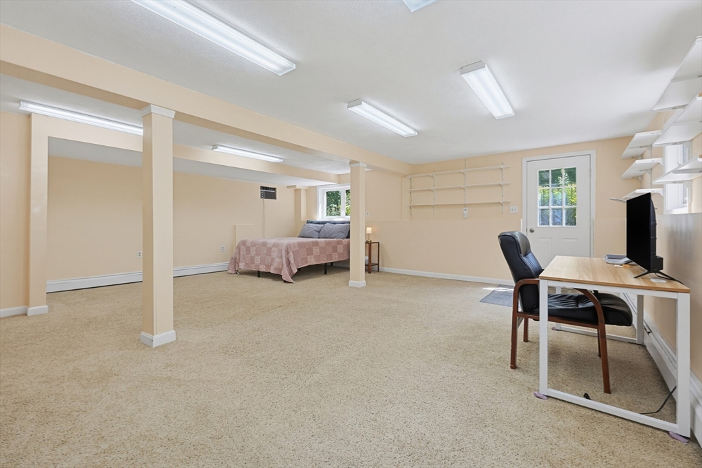 157 Taunton St Property Photo 24