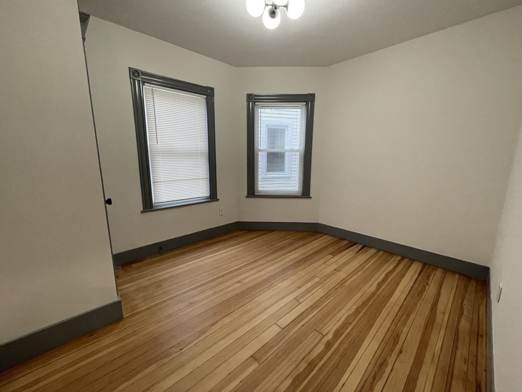 41 Long Ave # U1 Property Photo 5