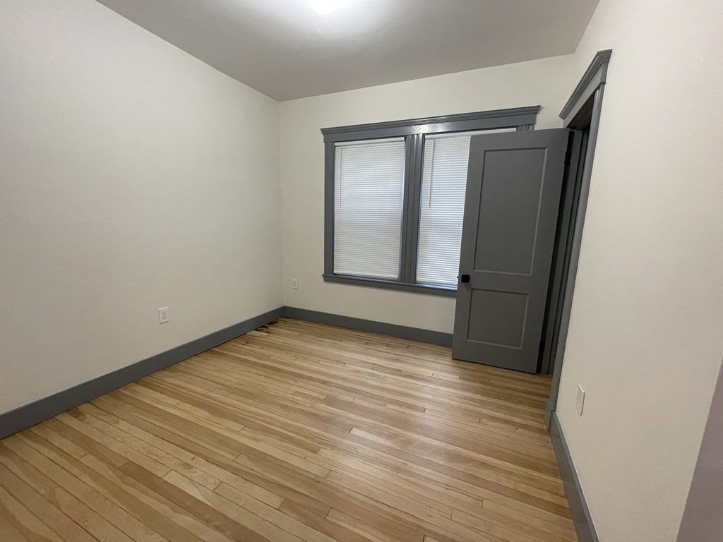 41 Long Ave # U1 Property Photo 9