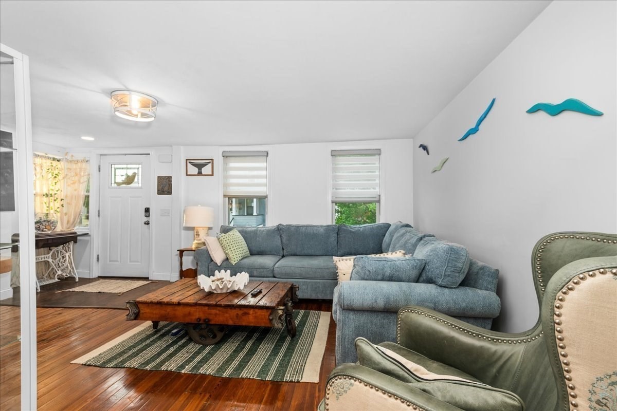 147 Sycamore St Property Photo 5