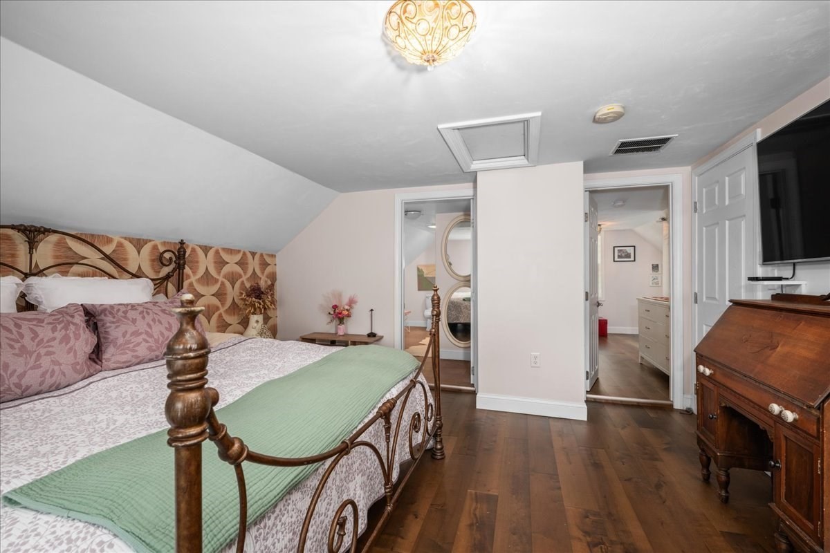 147 Sycamore St Property Photo 12