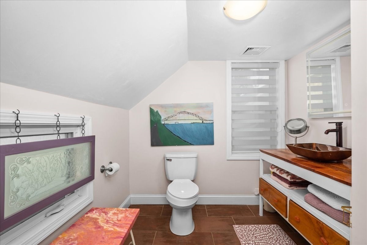 147 Sycamore St Property Photo 14