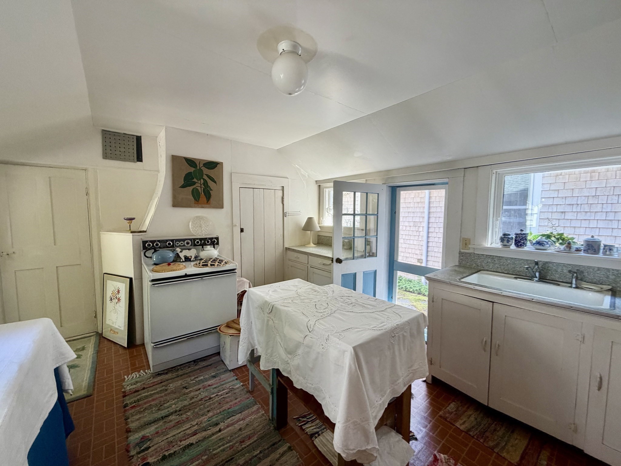 528 Main Street Property Photo 15