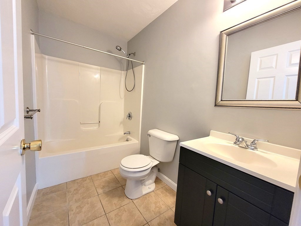 70 Oak Street Extension # 3e Property Photo 10