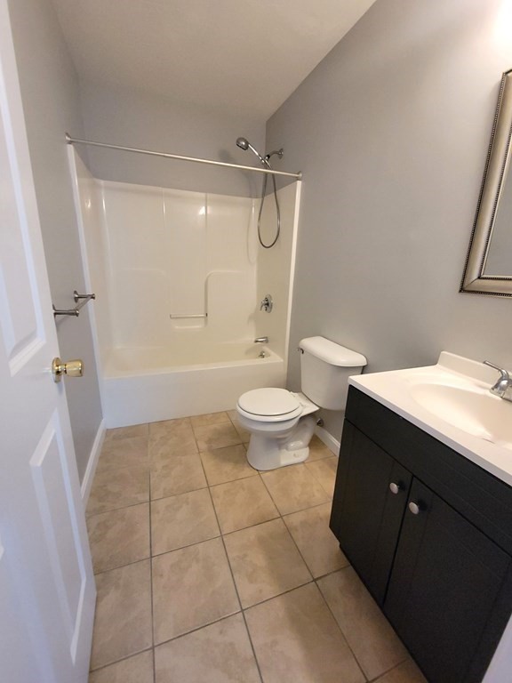 70 Oak Street Extension # 3e Property Photo 11