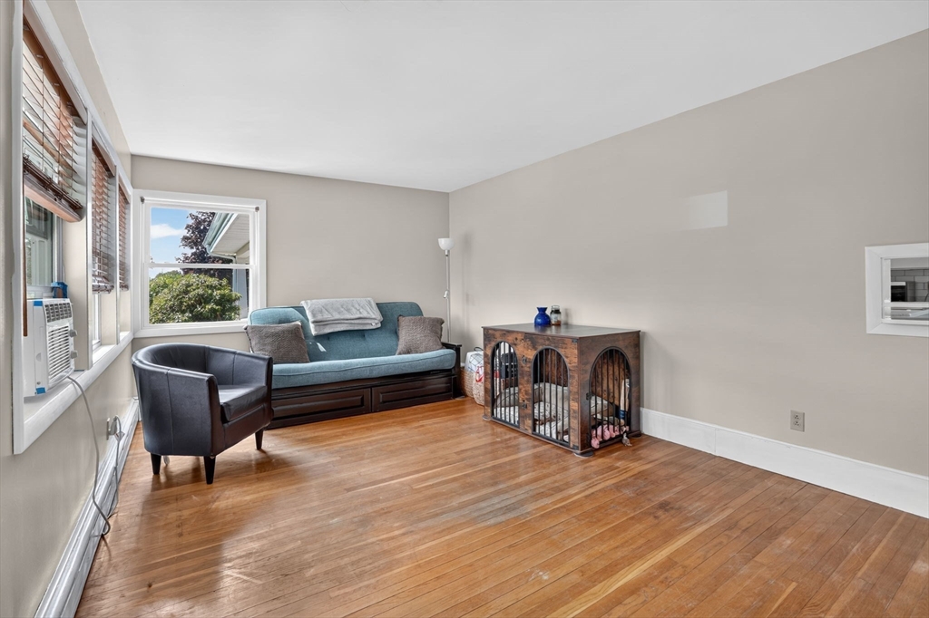 221 Rochambeau St Property Photo 11