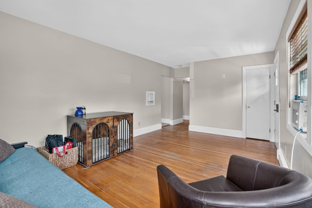 221 Rochambeau St Property Photo 13
