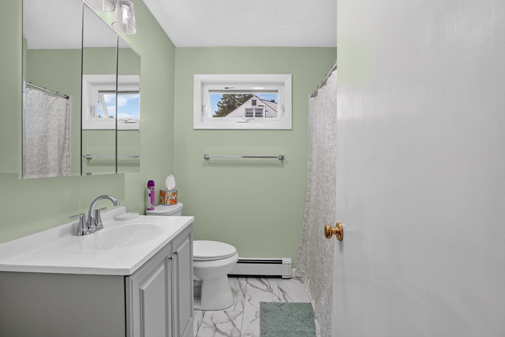 221 Rochambeau St Property Photo 14