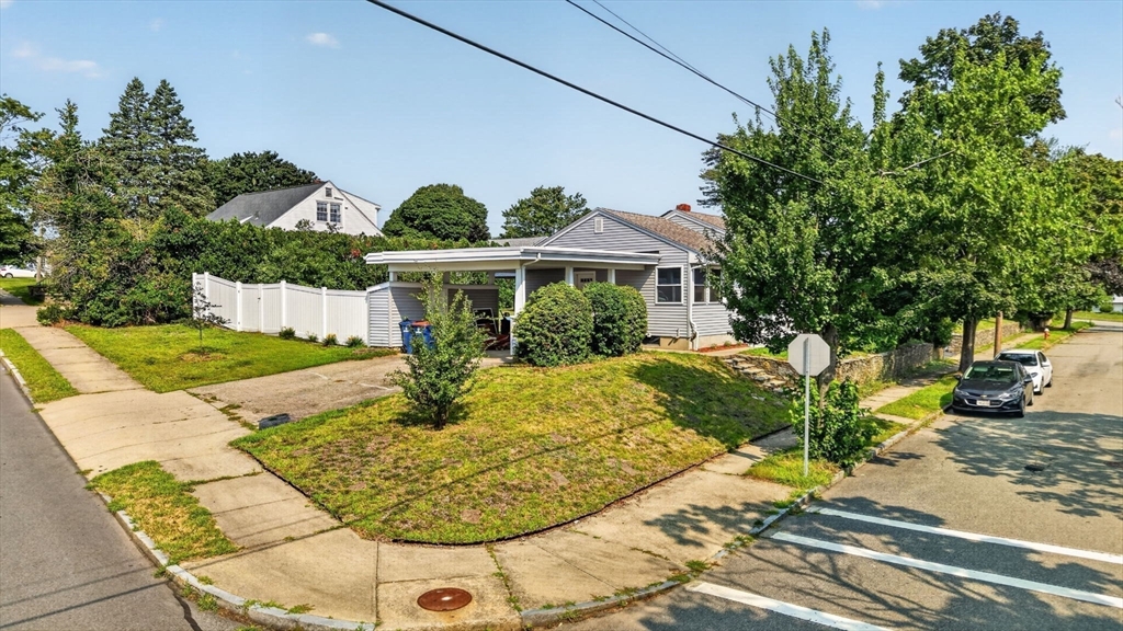 221 Rochambeau St Property Photo 35