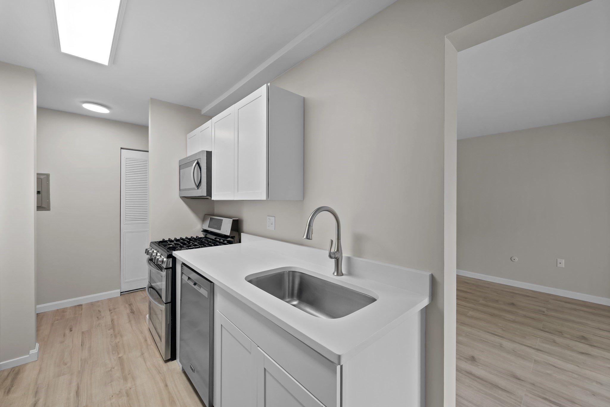 26d Shrewsbury Green # 26d Property Photo 2