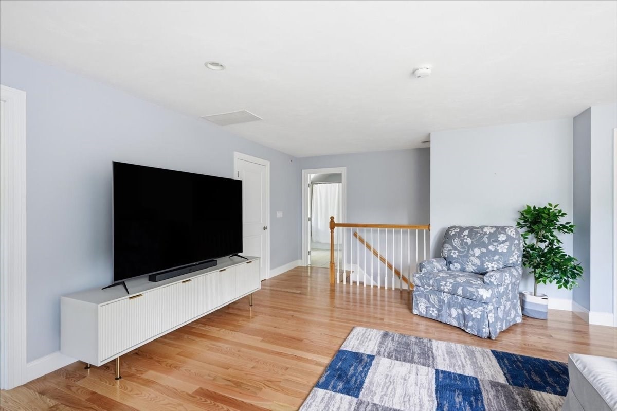 239 Washington St # 9 Property Photo 17