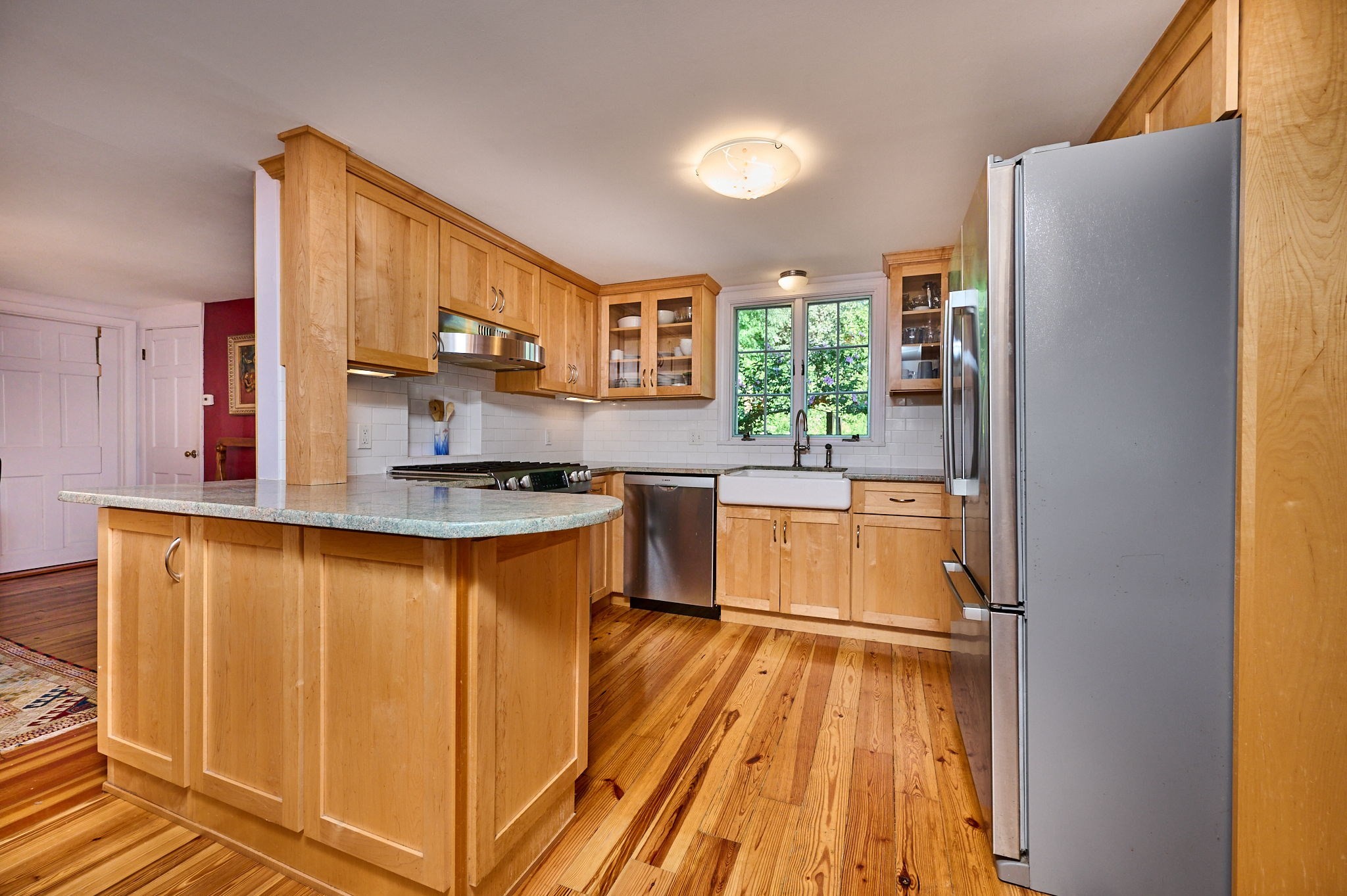 93 Arch St Property Photo 6