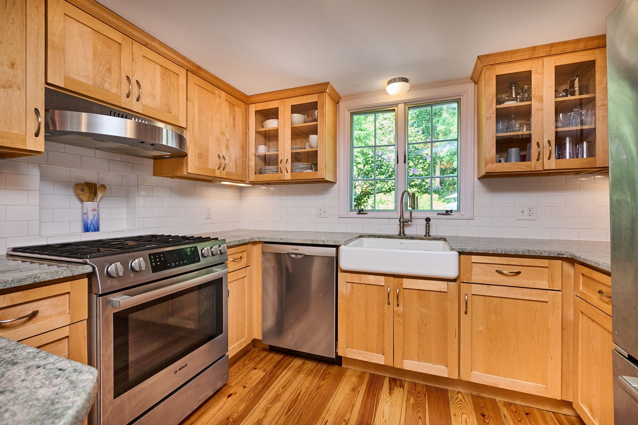 93 Arch St Property Photo 8
