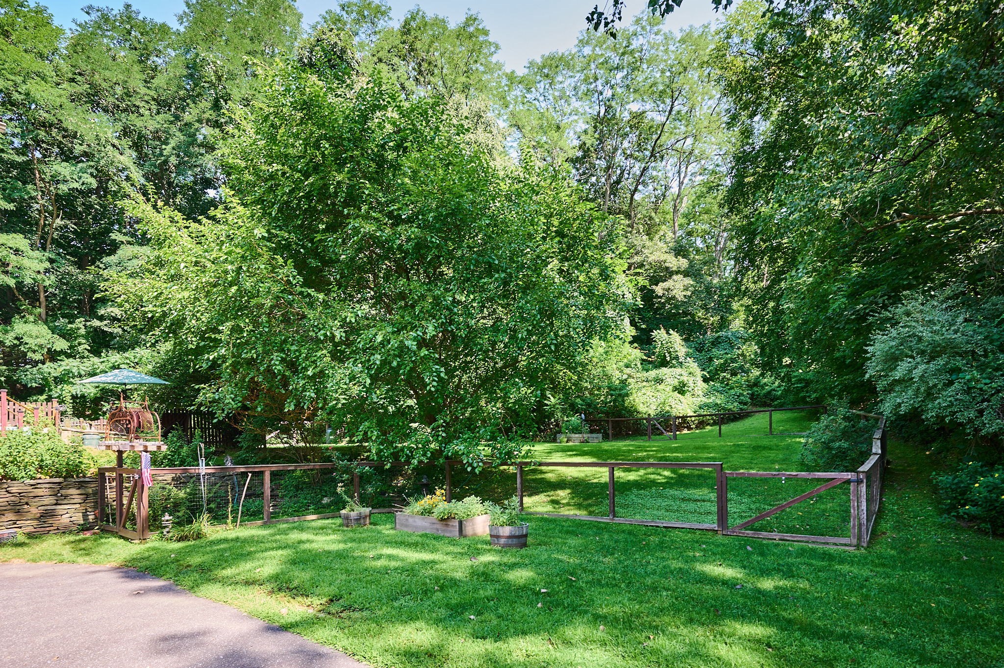 93 Arch St Property Photo 36