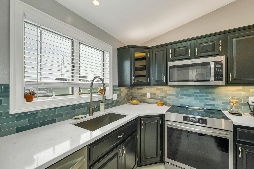 20 Harris Avenue # 10 Property Photo 14