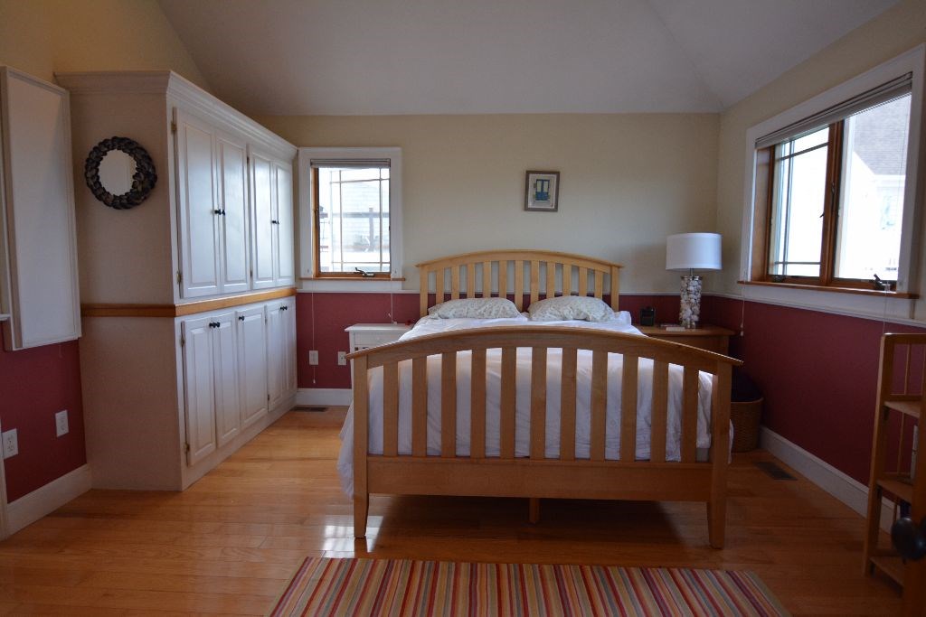 23 53rd Property Photo 11