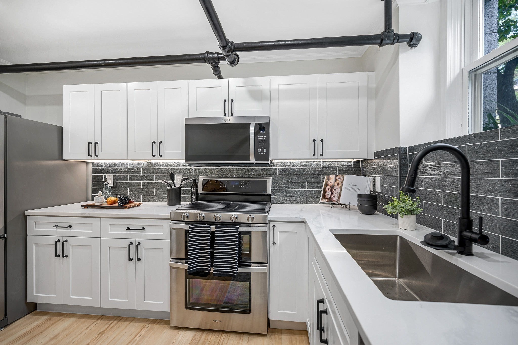 52 Garden St # B2 Property Photo 4