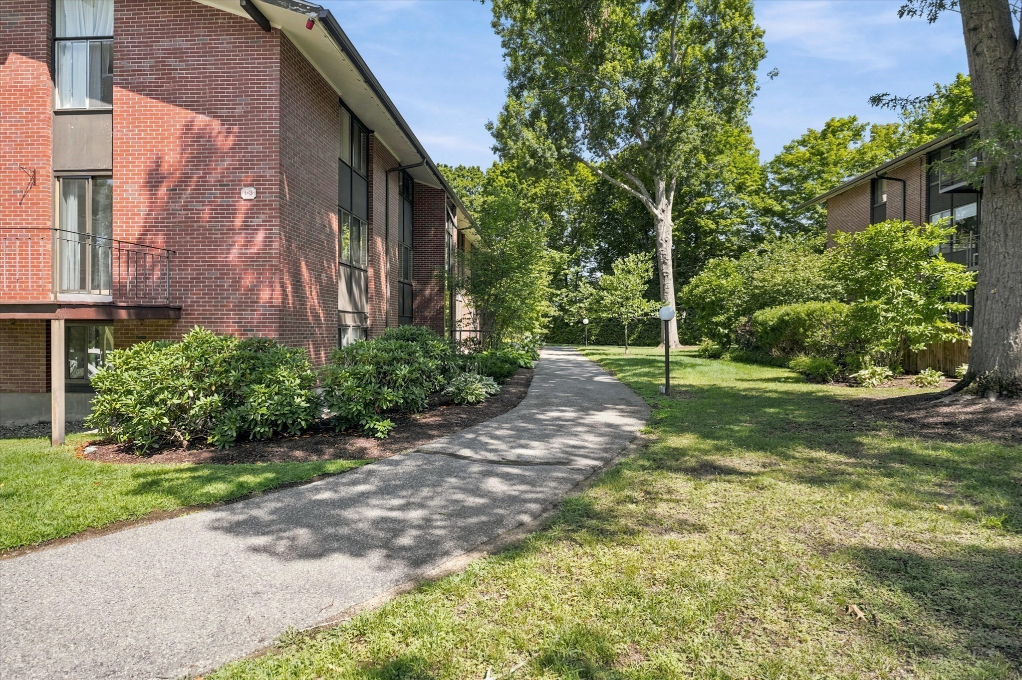 3 Longwood Dr # 103 Property Photo 24
