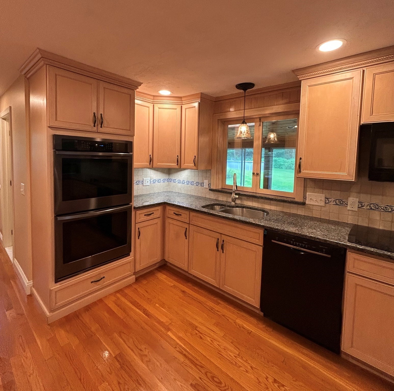 73 Maynard St Property Photo 24