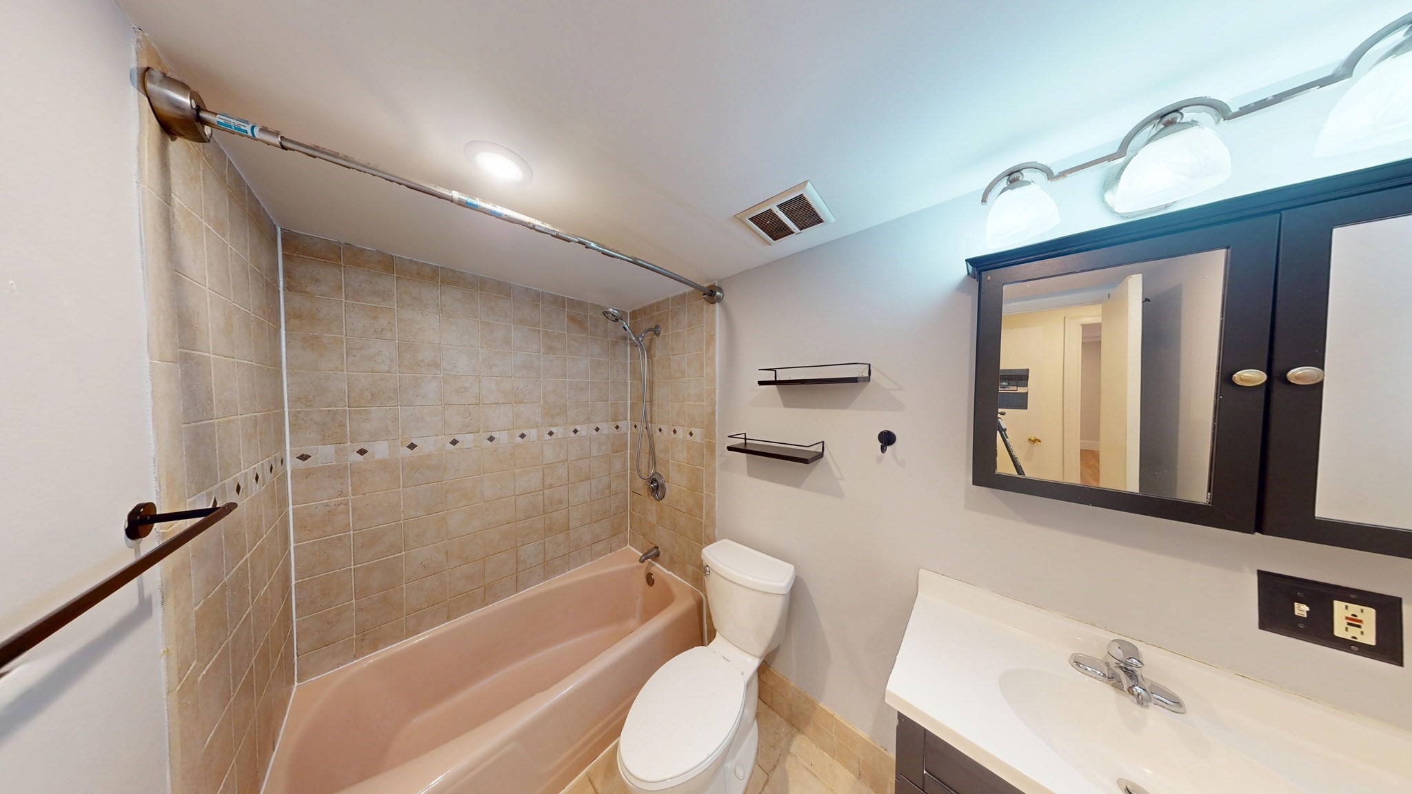 121 Tremont St # A6 Property Photo 3