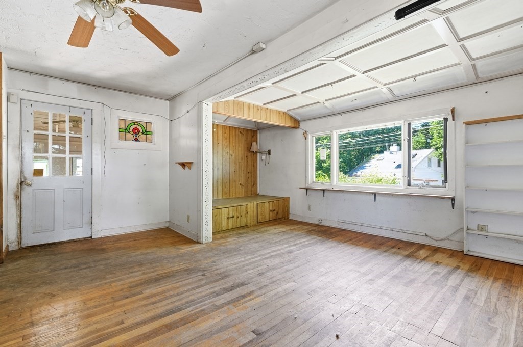 126 Lakehurst Ave Property Photo 8