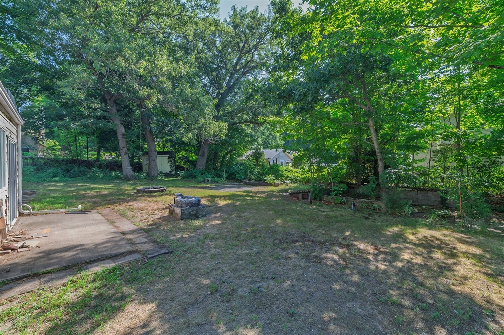 126 Lakehurst Ave Property Photo 24