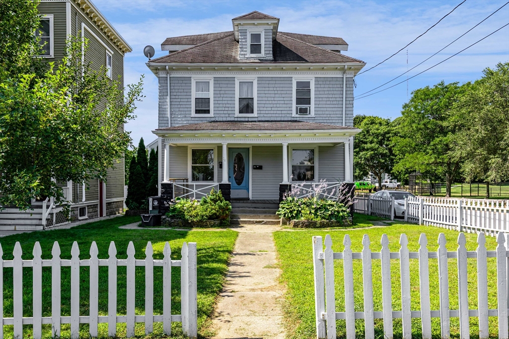 24 Blaisdell St Property Photo 1