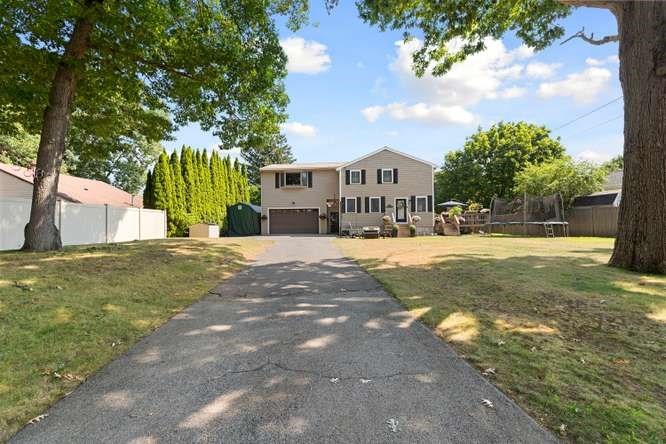 40 Hillside Ave Property Photo 4
