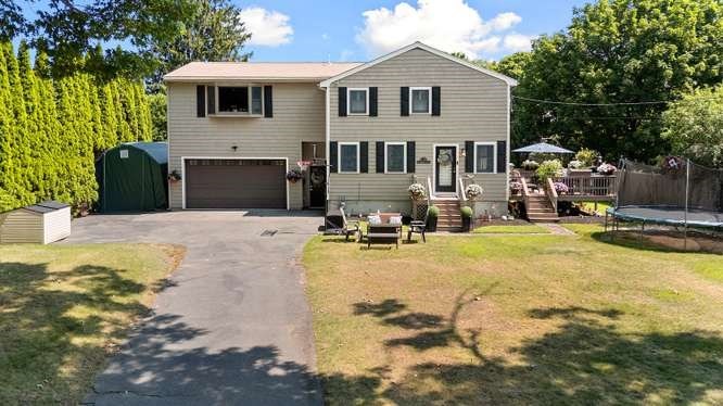 40 Hillside Ave Property Photo 34