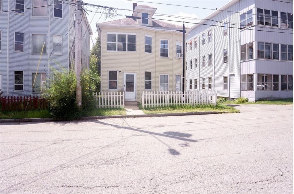 18 Knowlton St Property Photo 1