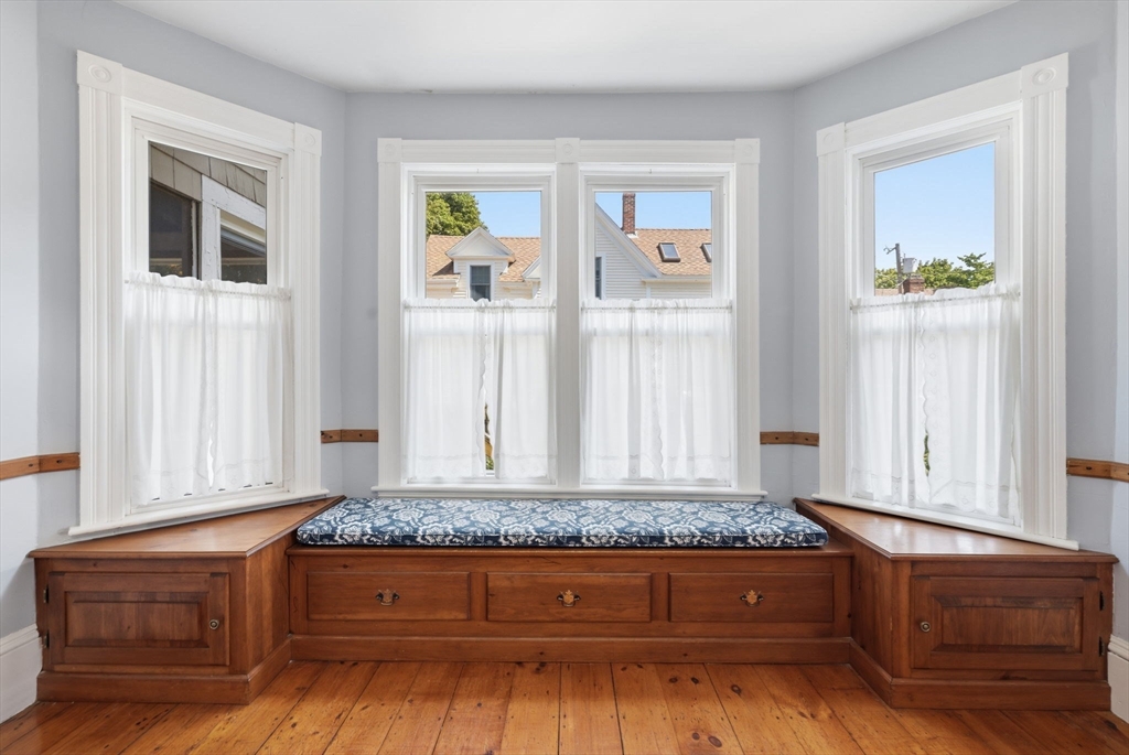 16 Collins St Property Photo 12