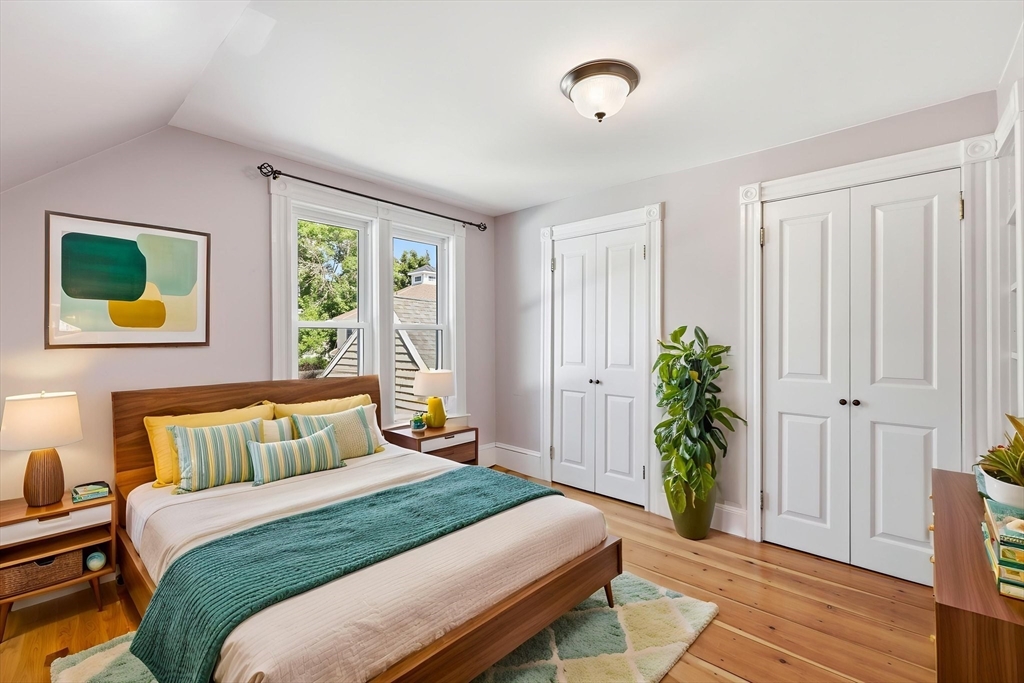 16 Collins St Property Photo 19